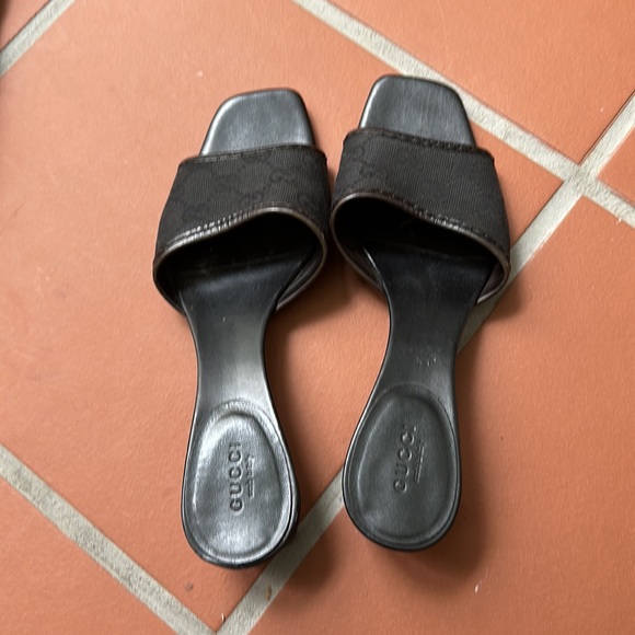 Gucci sandal 81/2 us size. Used great condition - Picture 2 of 4